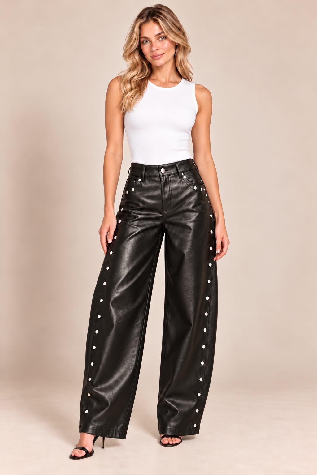 Aeilyn black leather pants