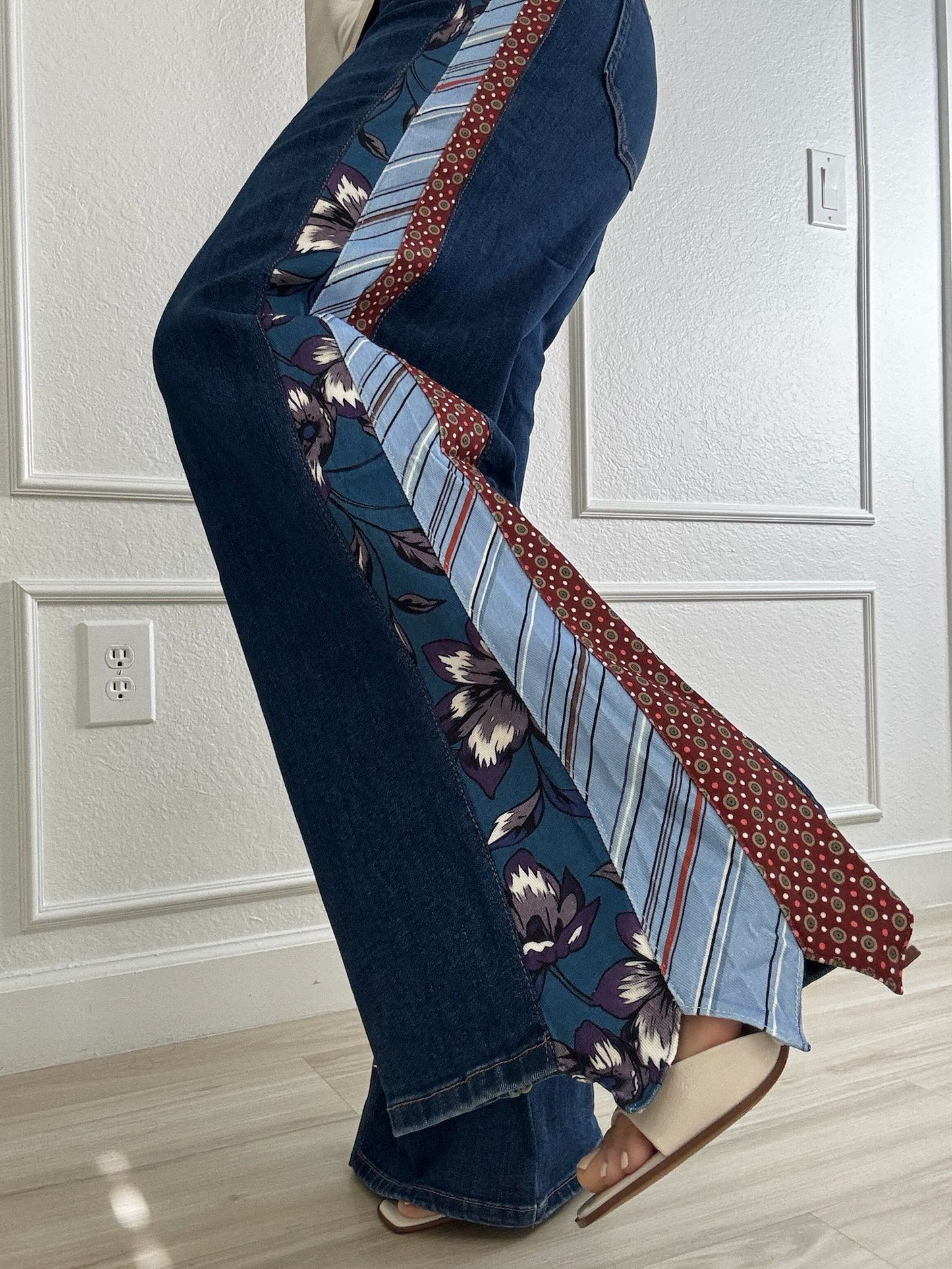 Tie jeans