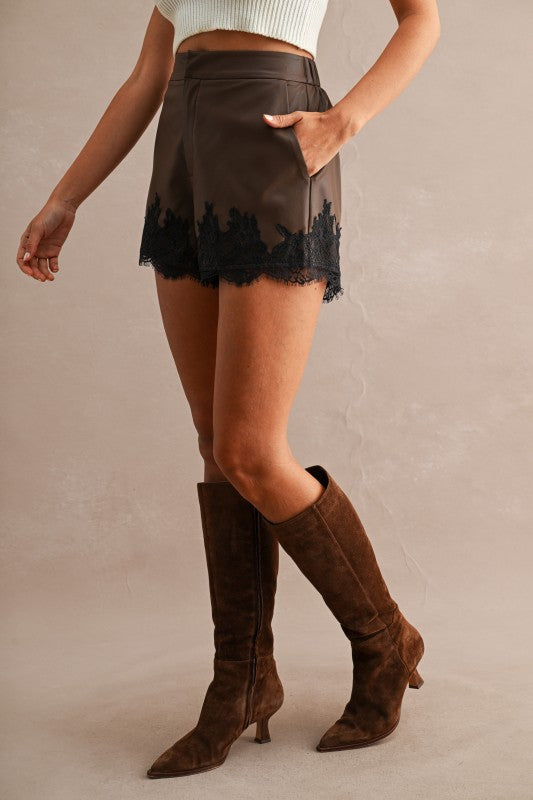 Leather Lía Short