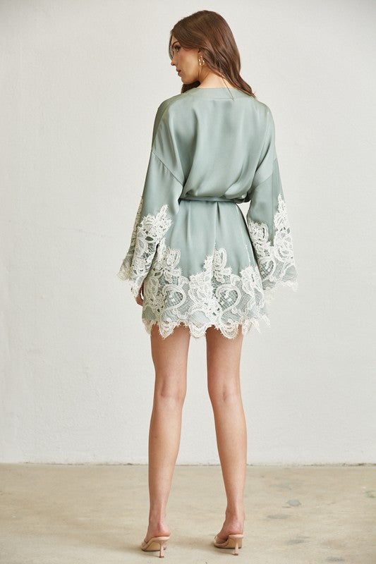 Caro satin kimono