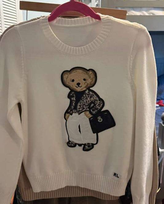 BEAR BEAUTY SWEATER MODEL 1