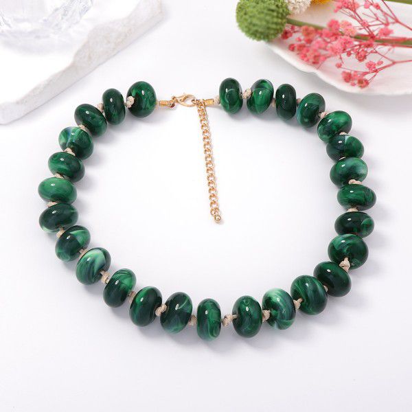 MULTICOLOR LAYERED RESIN BEADED NECKLACE